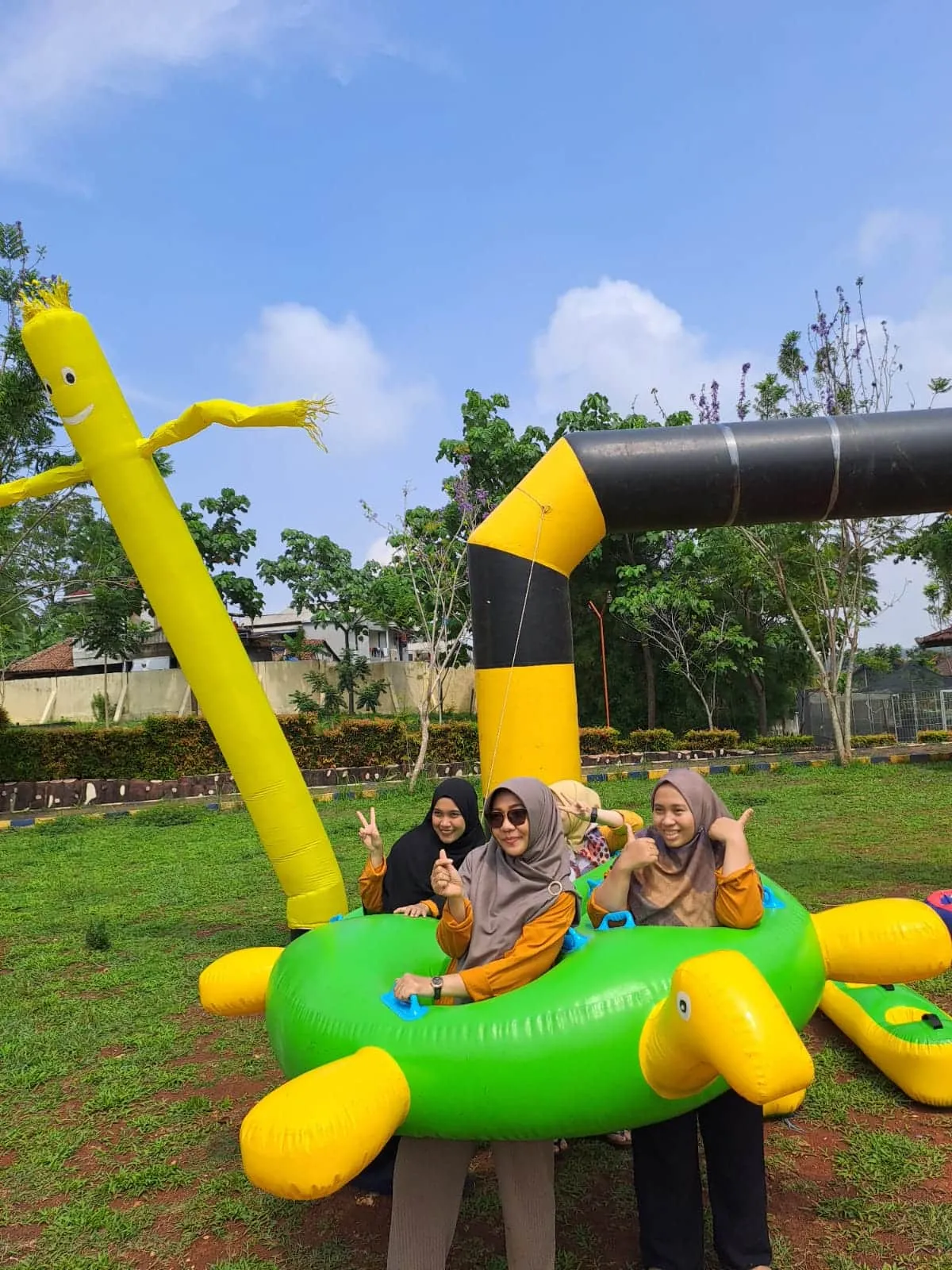 Kegiatan outbound seru untuk perusahaan di Anyer — dokumentasi Anyer Sinergi Adventure