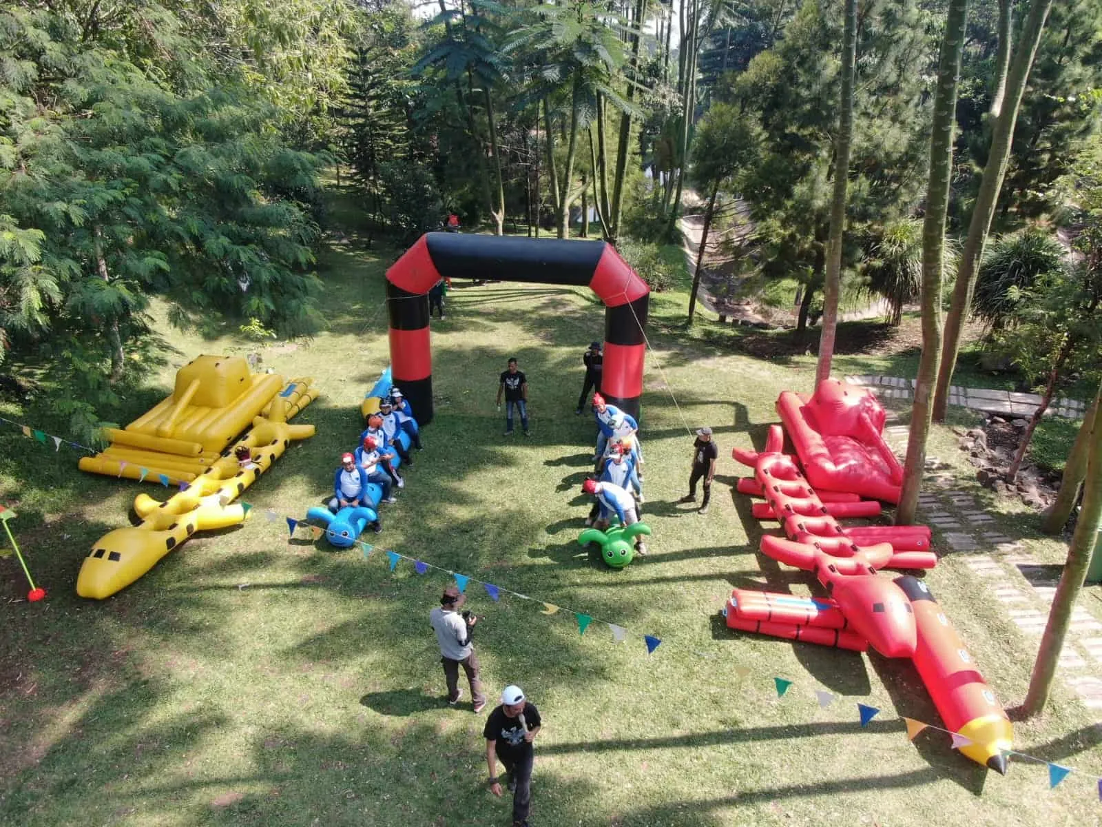 Gathering perusahaan outdoor games di Anyer